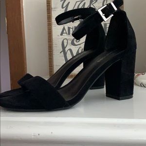 Maurice’s Black Heel Sandals